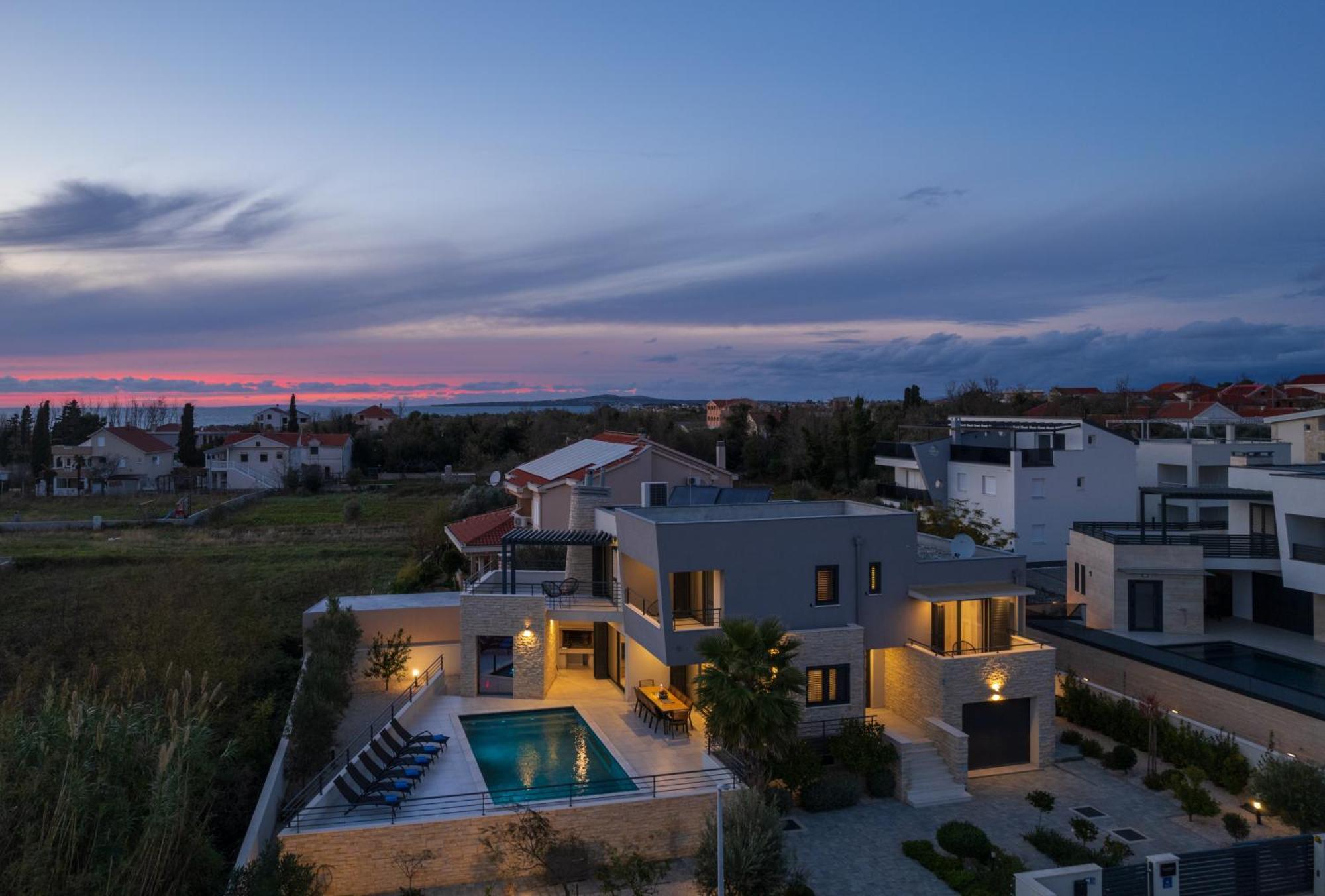 Villa Roca With Heated Pool And Sauna Privlaka  Exterior foto